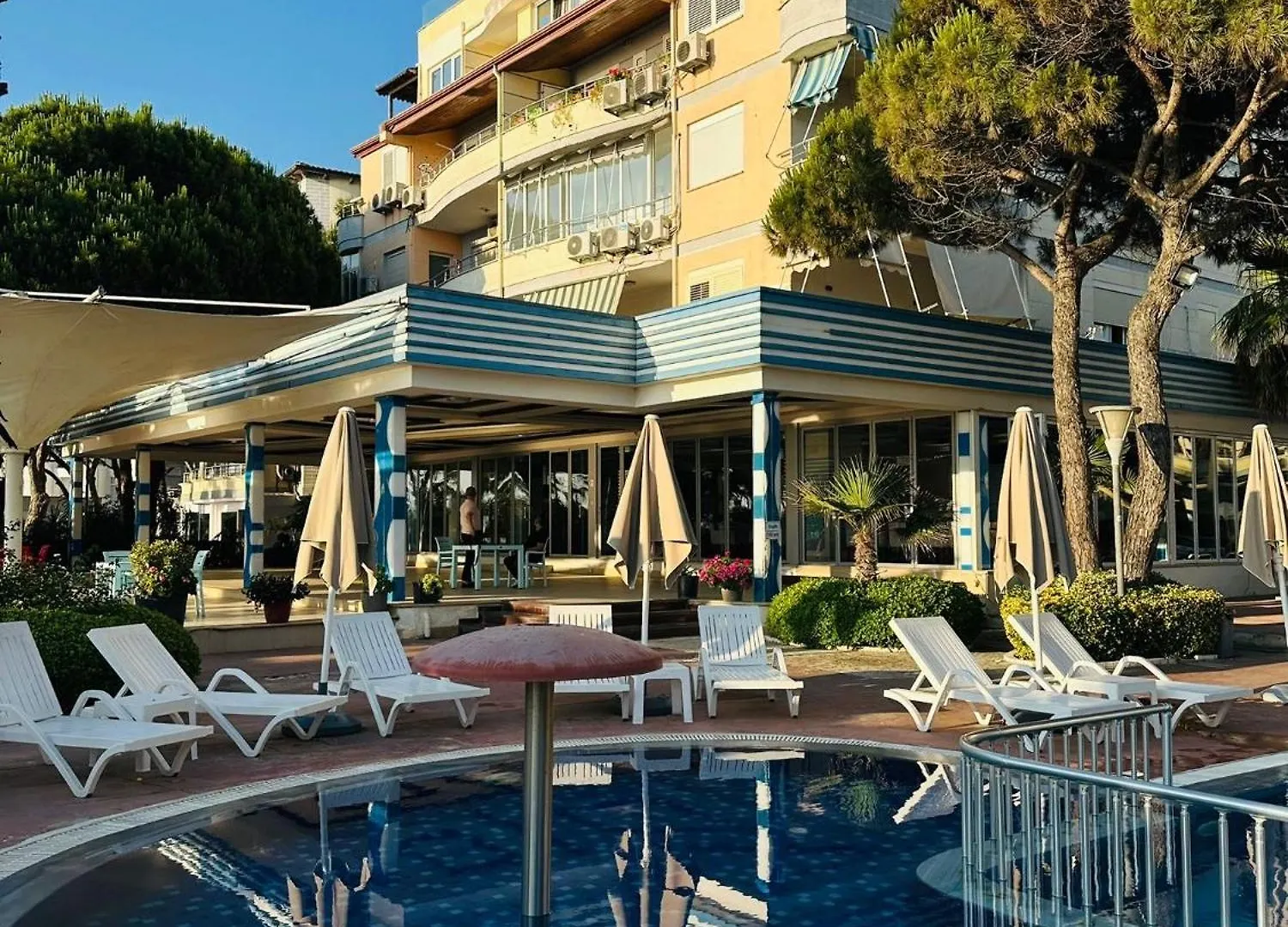 Manta Apartment Albania Golem